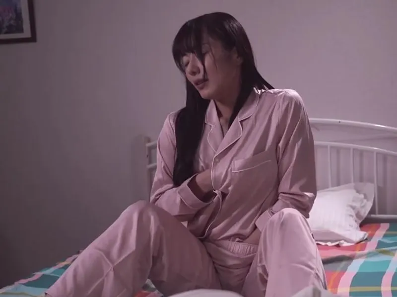 Thẩm du hàng đêm vì chồng yêu bỏ bê, vợ quyết định tìm đến ứng dụng hèn hò