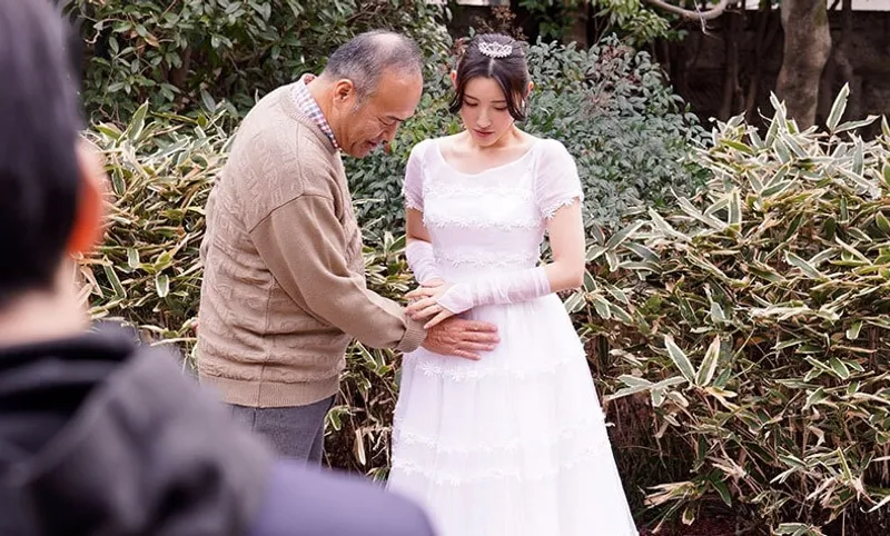 ông xã quá yếu, vợ dù yêu nhưng vẫn thường chịch với bố người chồng đến có thai