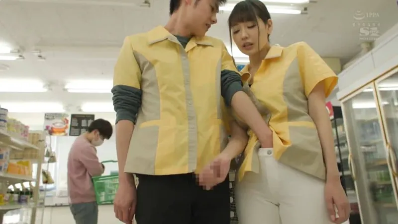 đồng nghiệp nữ ở cửa cặc tiện lợi có quá khứ từng làm cave